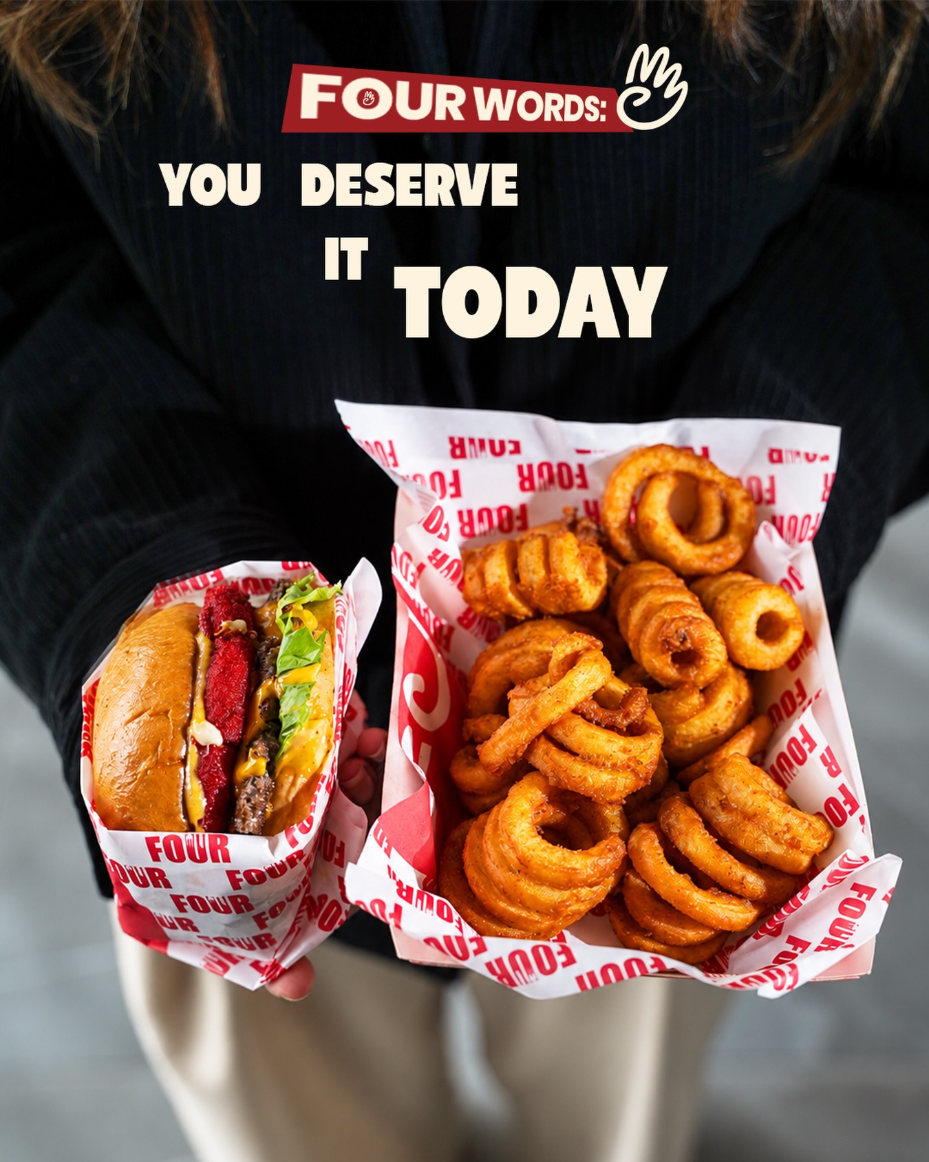 Four burger with onion rings